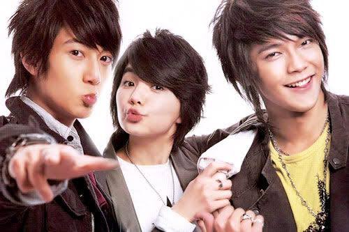 11.  #HanaKimi (2006)- did nothing but laugh my heart out-  #JiroWang wins all the awards as the best and funniest second male lead ever- loved  #WuChun here, it was such a delight to watch his “bromance” with  #EllaChen- fun fact:  #EthanRuan had a funny minor role here!