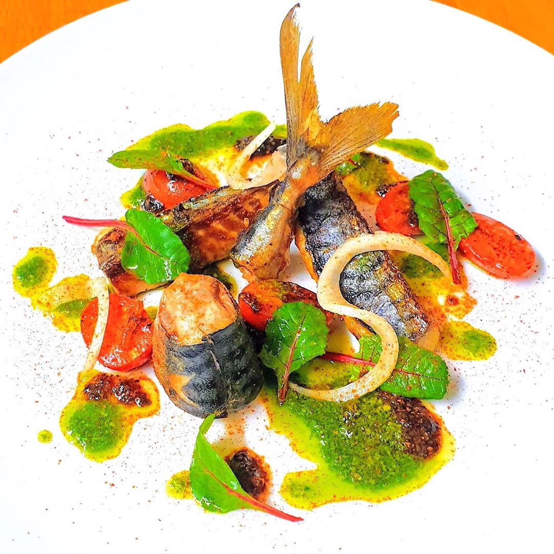 mjseafood's tweet image. A little throwback to this incredible Roasted Cornish Mackerel with Wild Garlic, Tomato &amp;amp; Fennel cooked by our head development chef, Jason Calcutt (@Jason01Jc) Chefs who are currently stuck at home - what kind of dishes have you been making? #chefsathome #cookingathome