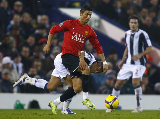 WHO IS THE MOST SKILLFUL DRIBBLER?- Ricardo Quaresma- Cristiano Ronaldo - Robinho- Neymar Jr