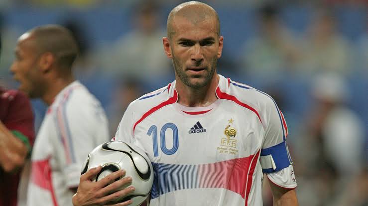 YOUR FAVORITE FRANCE PLAYER?- Thierry Henry - Karim Benzema - Paul Pogba - Zinedine Zidane (NOT HERE? MENTION HIM)