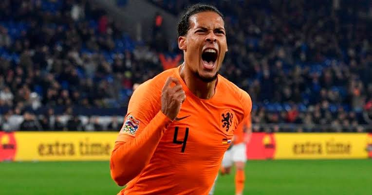 YOUR FAVORITE NETHERLANDS PLAYER?- Robin Van Persie - Virgil Van Dijk - Arjen Robben - Wesley Sneijder(NOT HERE? MENTION HIM)