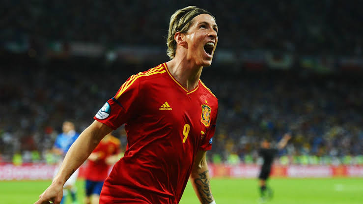 YOUR FAVORITE SPAIN  PLAYER?- Fernando Torres - Cesc Fabregas - Xavi Hernandez- Andres Iniestah (NOT HERE? MENTION HIM)