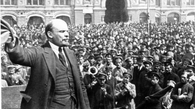 Lenin instructed that no one should join in the imperialist First World War, instead turn it into a civil war against their own imperialist ruling classes. That’s what  #Lenin and the  #Bolsheviks did in 1917. Many denounced the Bolsheviks as putschists.