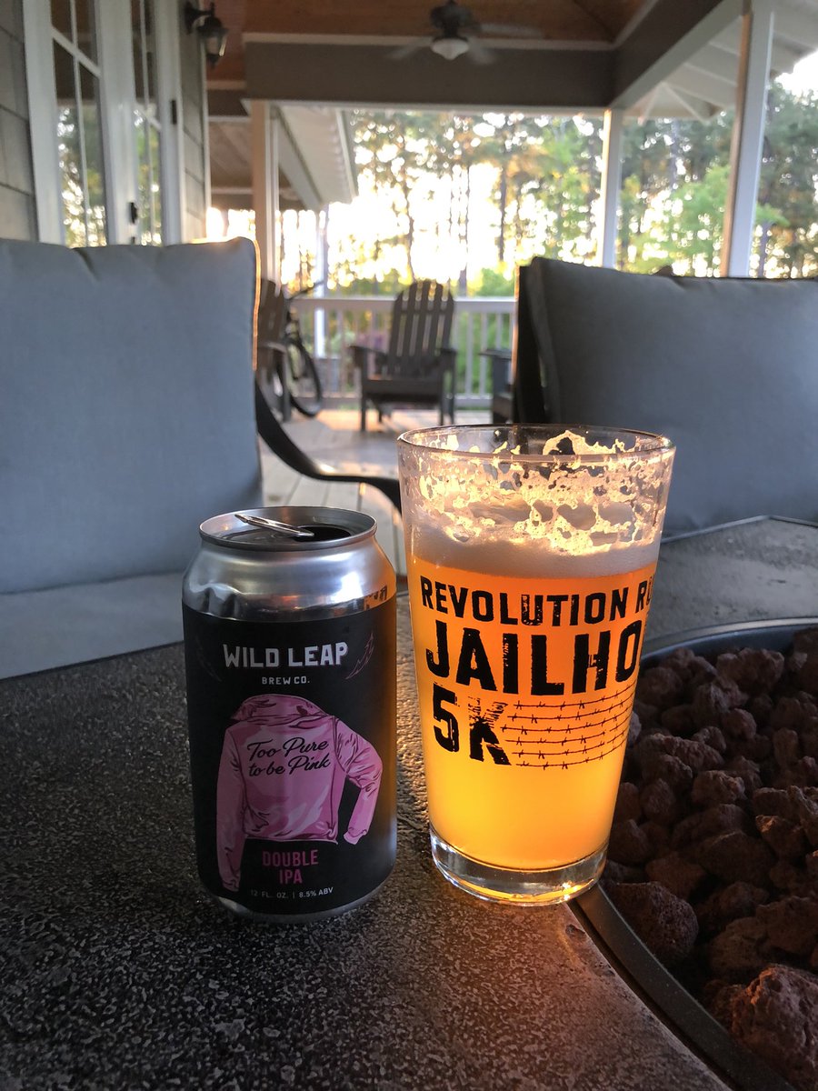 ktothew's tweet photo. Sunset celebration w/ another great @wildleap DIPA. https://t.co/yJ35ZcHGeg