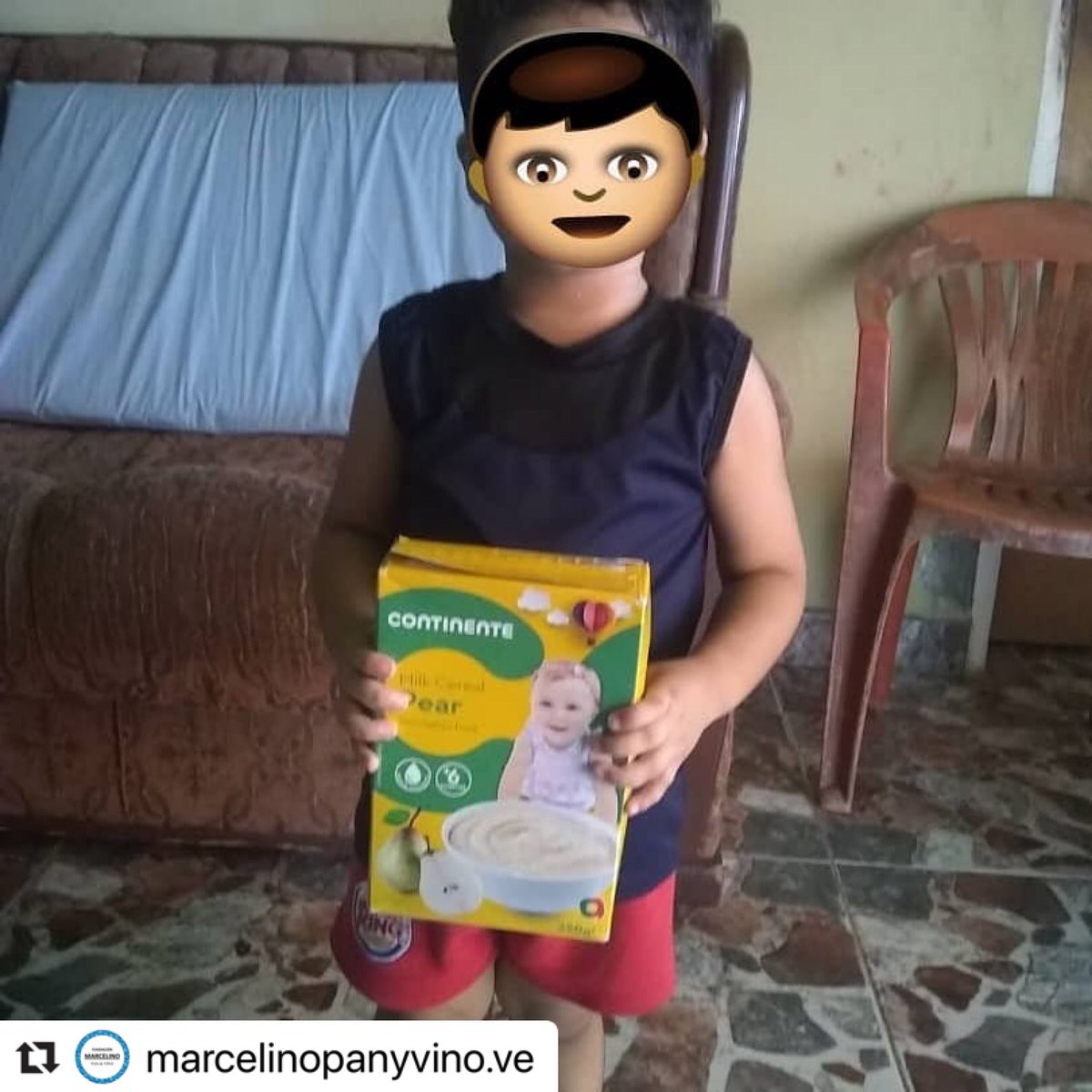 VenexosPT's tweet photo. Muito obrigado pela solidaridade com o povo Venezuelano nesta hora difícil 🇻🇪
Salesianos do Estoril- Escola @salesianospt
#kilosquedaovida #kilosdevida #salesianosdoestoril #Repost @marcelinopanyvino.ve with @make_repost
・・・
Hoy salimos a las Calles #viernessanto https://t.co/OcJ7DELged