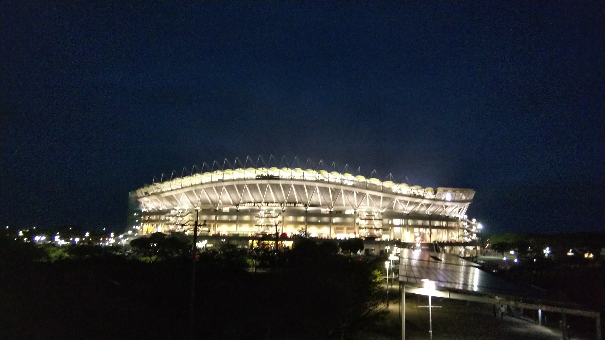 Sakusaku 夜のカシマが好き 今年は桜とスタジアムは見られなかった 来年こそは スタジアムベストショット カシマサッカースタジアム Antlers Kashima いまできることをみんなで T Co 8aggszzxsm Twitter