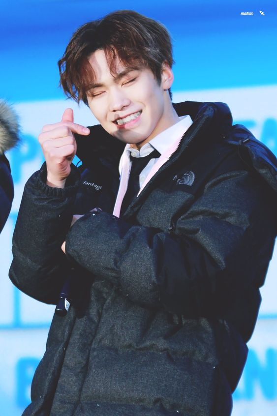 Rocky and Aroha:He might play it cool but in the end Roha are growing on him and he gets soft and sweet. But don't tell him that he might deny it haha #라키  #아스트로  #아스트로라키  #ROCKY  #ASTRO  @offclASTRO
