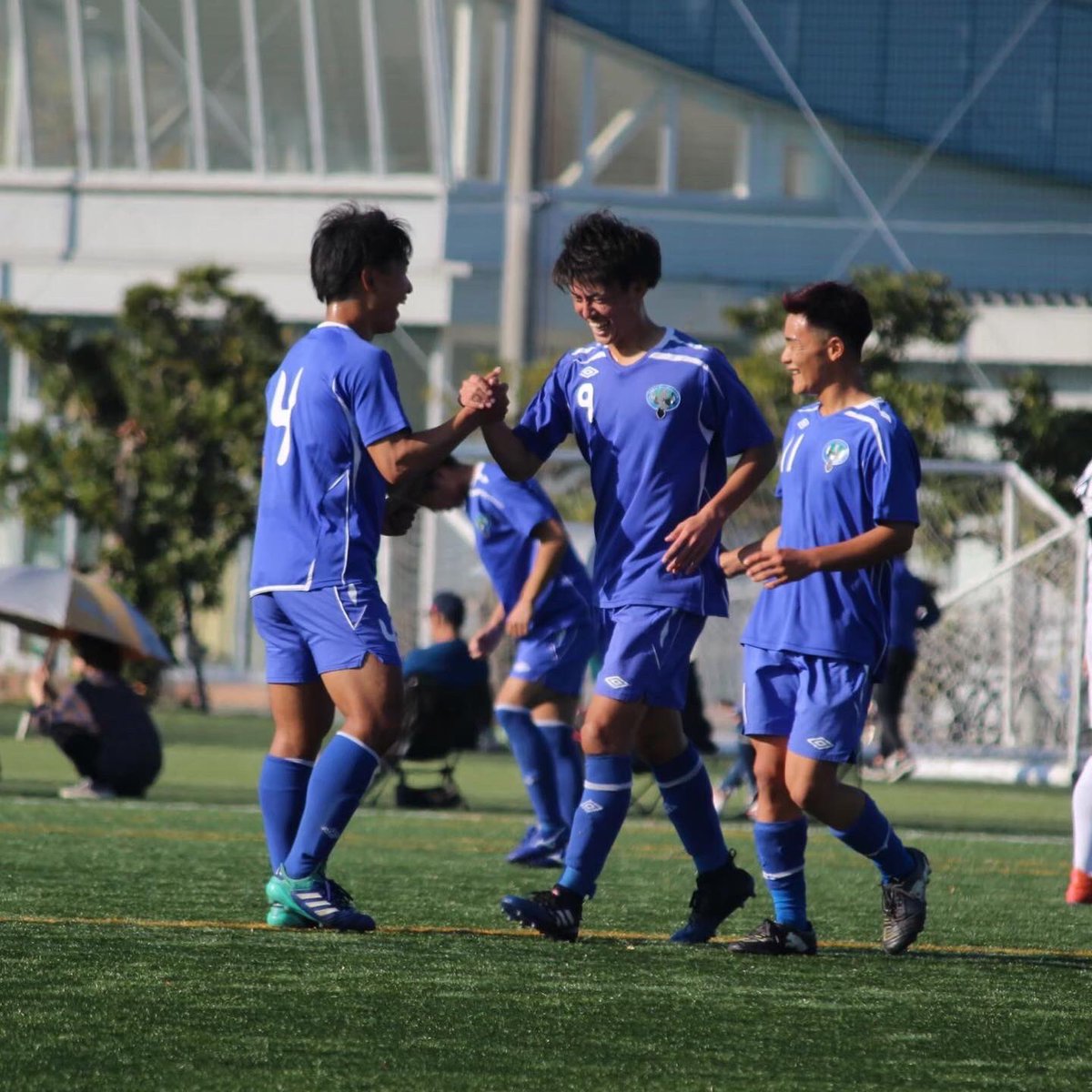 佐賀大学サッカー部 No 7 横下友則 学部 経済学部 ポジション Fw 前所属 広島観音高校 佐賀大学3年の横下です 共に切磋琢磨して佐賀大学サッカー部を強くしていきましょう 佐賀大学サッカー 佐大サッカー マネージャー募集中 春から佐賀大