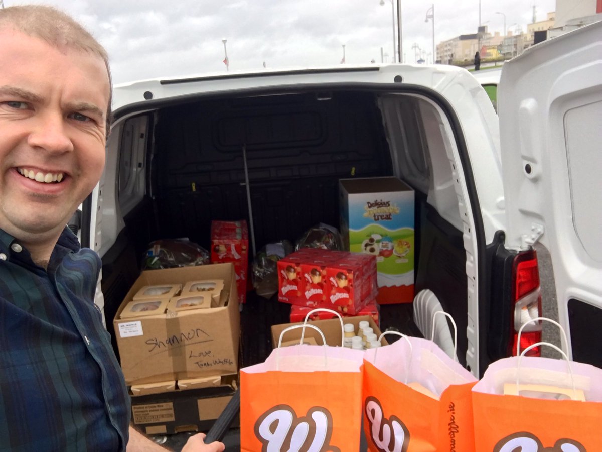 MrWaffleGalway's tweet photo. In what can only be described as our best weekend since we closed we delivered our largest order to UCHG. Today 175 meals brings us over 4,200 meals and a load of eggs to the kids, frontline staff all thanks to @feedtheheroes1 @VolkswagenVanIE #marsireland #FeedTheHeros https://t.co/r2JeeTbikK