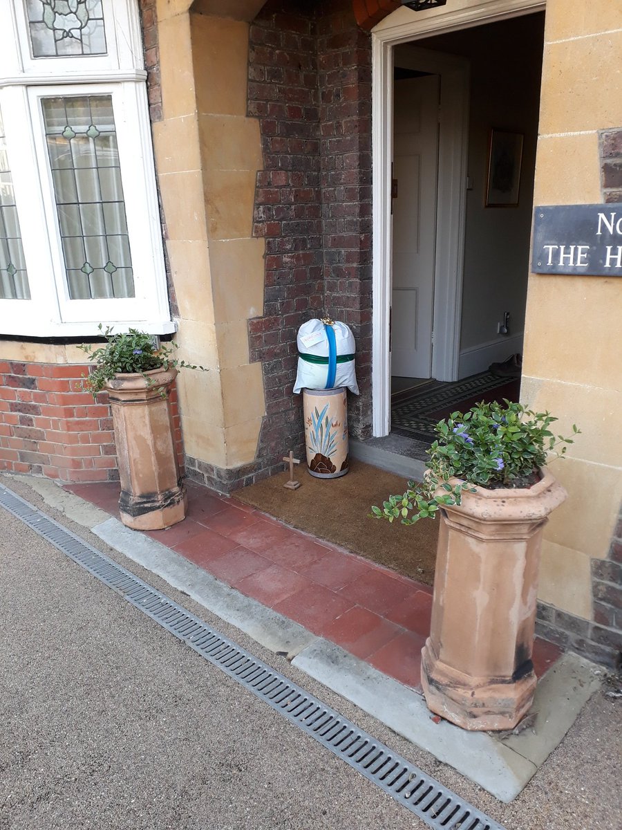 hollows12's tweet photo. #EggsInWindows  or in an eggcup on the doorstep @Merton_Council @lovewimbledon https://t.co/5T7iLYA9Gm