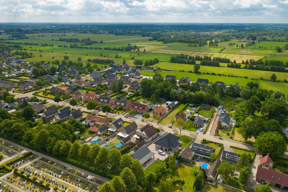achtkarspelen's tweet image. Wil je in deze bijzondere tijd iemand een hart onder de riem steken? Een drone en helikopter vliegen komende 2 weken over de provincie om hoopvolle boodschappen vast te leggen. Woensdagochtend 15 april wordt gevlogen over Achtkarspelen. #Fryslanvanboppen bit.ly/3a2R7xu