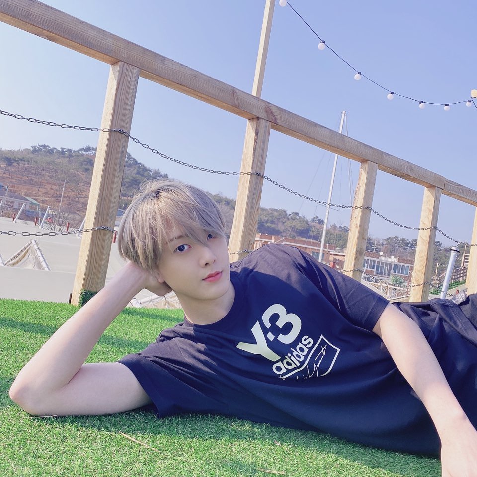 sanhapict's tweet photo. Sanha Instagram update
"👀"

#아스트로 #ASTRO #윤산하 #YoonSanha https://t.co/H6NWhGeHyn