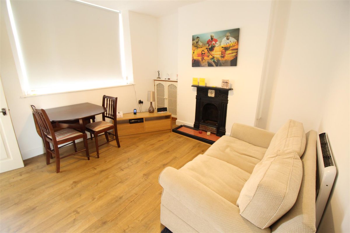 LMillerandCo's tweet photo. Are you one of the truly amazing NHS nursing staff moving to Grange University Hospital at Llangrechfa? @AneurinBevanUHB Need somewhere to live? Yes, then @LMillerandCo wants to show our appreciation by offering you a 2 bed cottage 6 miles away RENT FREE for six months. https://t.co/wybr71EUZi
