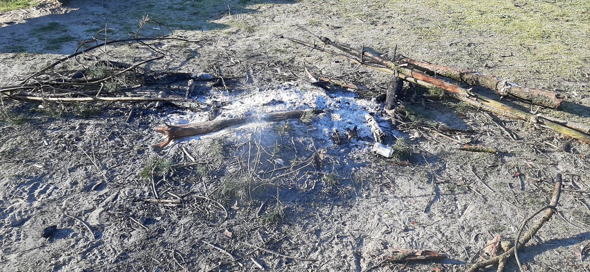 Brandweer rukt uit voor smeulend kampvuur in Overloon ..