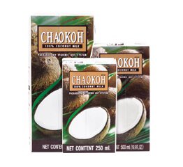 polyonon's tweet photo. To the chinese who said Coconut juice is not delicious, this is called coconut milk using for cooking thai foods such as green curry. Coconut juice looks like clear liquid in coconuts in the second photo. #nnevy https://t.co/yPcSnlm6Yt