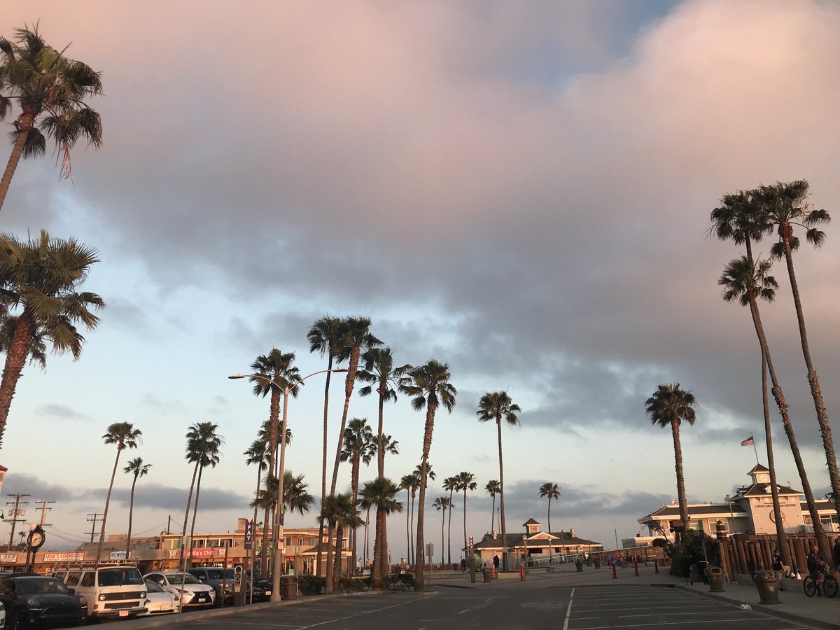 MRTHealthTeam's tweet image. A glorious Saturday sunset in Newport Beach, CA.          #GloriousSaturday #sunset ⁦@NewportBeach⁩ #OrangeCounty