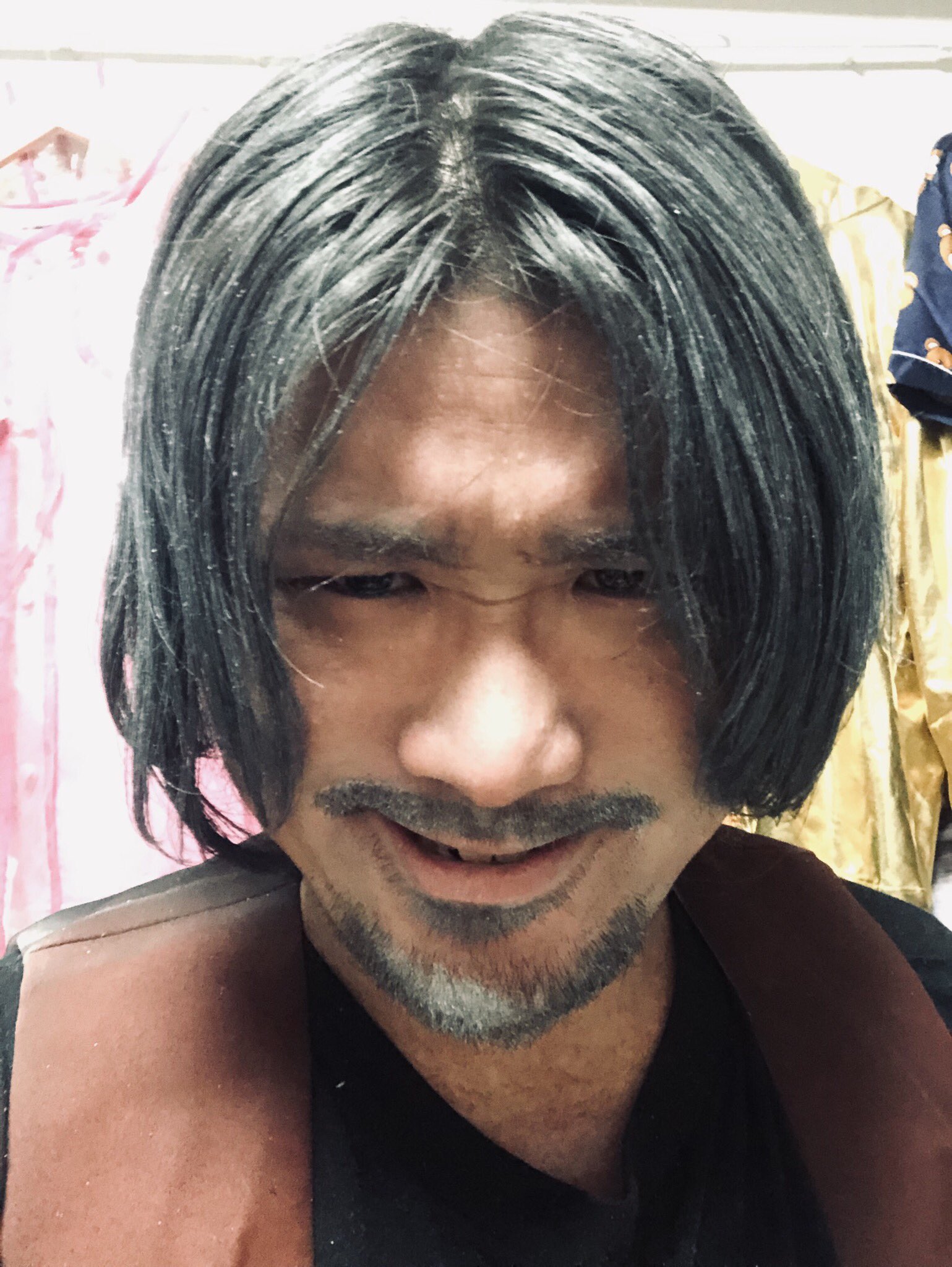 Kurik クリック 西のヒゲ 思い立ったが吉日 デビルメイクライ5のダンテコスしたくてクリック白髪に挑戦 髭まで白髪やで 地毛でなんとかできそう Falling Together 深く堕ちてゆくcity S Cry T Co Jiigjuxlmq Twitter