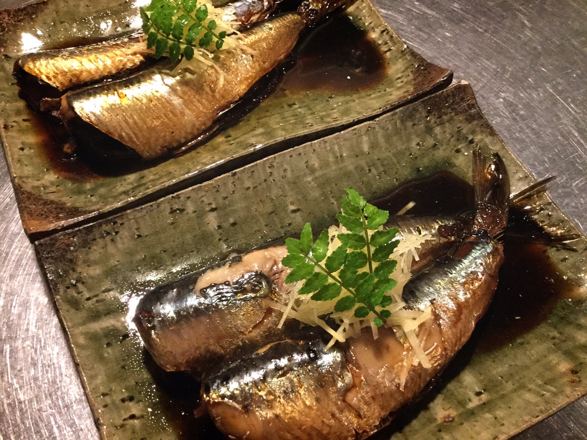 空の食卓 くうのしょくたく 良い真鰯を仕入れたので 磯天と生姜煮に 収穫した木の芽の香りがよく合います 春の食卓 イワシ 真鰯 磯天 生姜煮 木の芽 山椒