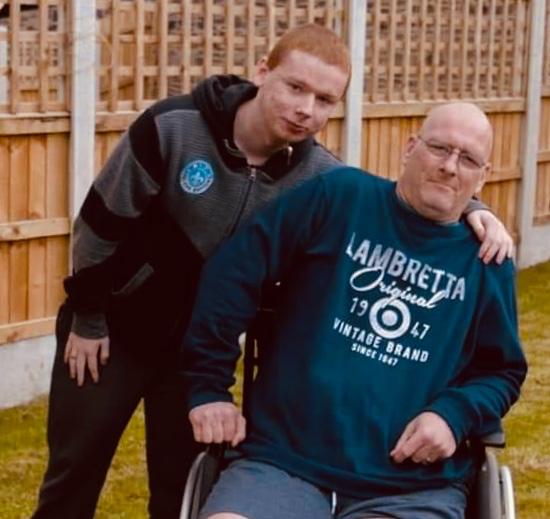 pstewee97's tweet photo. My amazing strong inspirational Dad passed away peacefully last night after a long hard battle with cancer 💔 I'm going to miss u dearly Dad I love u so much makes me content knowing ur no longer in pain and suffering xSee u on the other side Rest in peace Dad 04-10-68 11-04-2020 https://t.co/GXbRON9Kin