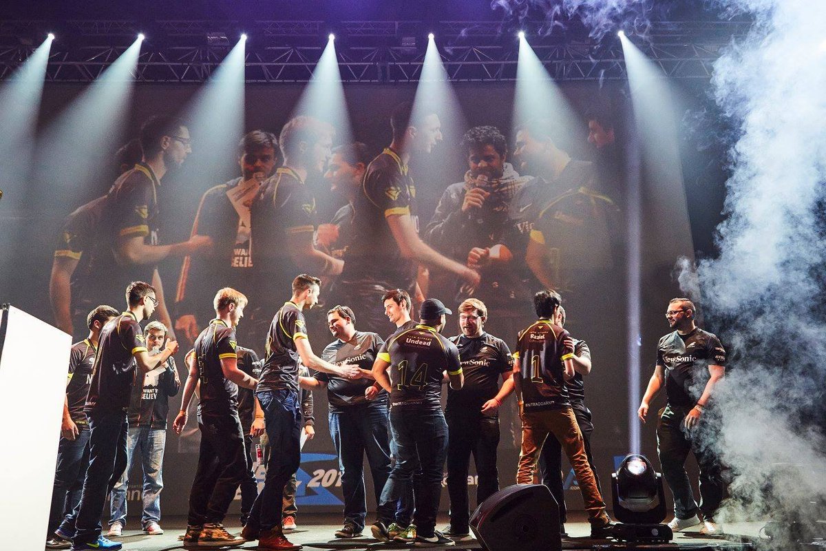 ESIX_FR's tweet image. Première finale de la @GamersAssembly sur Rainbow Six en 2016, l'équipe de @Epsilon_eSports affronte celle de Nitrado pour le tout premier titre à Poitiers ! 🔥 #GAonline 

📺 twitch.tv/esix_france
🎙️ Finale commenté à l'époque par @ScokR6S et @JSomville