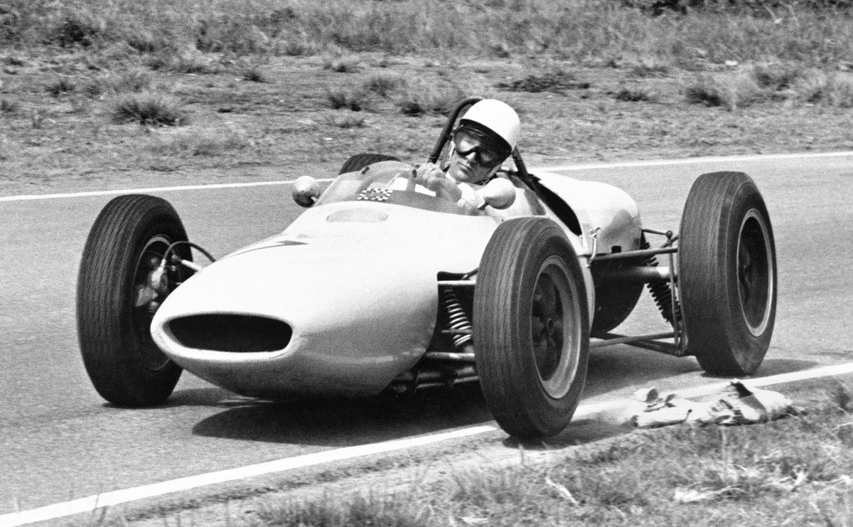 allaboutmayetml's tweet photo. No further words necessary. #RIPStirlingMoss https://t.co/FkKisOnOdM
