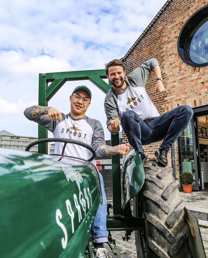 Sproutfoodco's tweet photo. OUR FARM VEG BOX IS NOW AVAILABLE FOR HOME DELIVERY ON THE SPROUT & CO APP. LINK IN BIO.
Order your organic farm box for any day next week. Please share.
P.S delivery will not be made by 🚜 tractor.
#SupportOurFarm #KeepGrowing #FarmBox #Organic #Delivery #Dublin https://t.co/7pQMrxpxo1