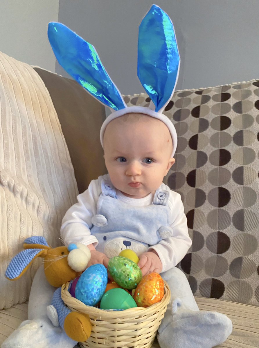 EmilyAn18's tweet photo. Happy Easter🐣🐰 https://t.co/7PrfoCO5ff