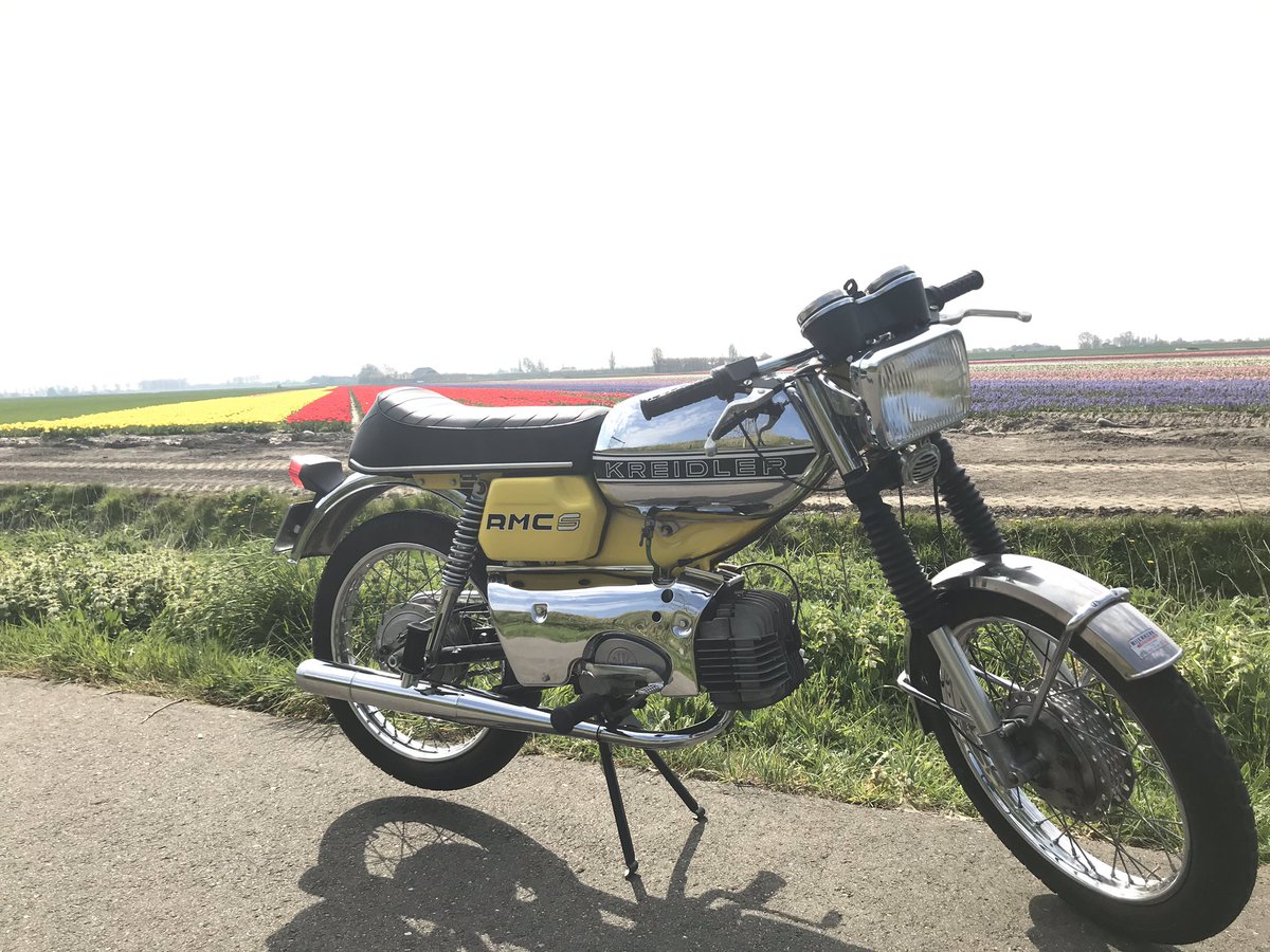 Kr00nkurk's tweet photo. #Kreidler #solorit #bloembollen #paasritje https://t.co/PrXrbmRH8P