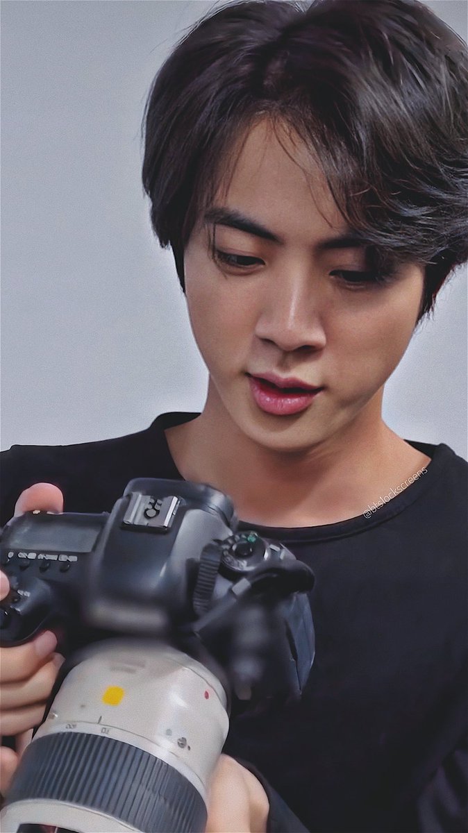 BTS photographer Jin/ Kim Seokjin Bangtan bomb screenshot/ screen so HD lockscreens/ wallpapers.