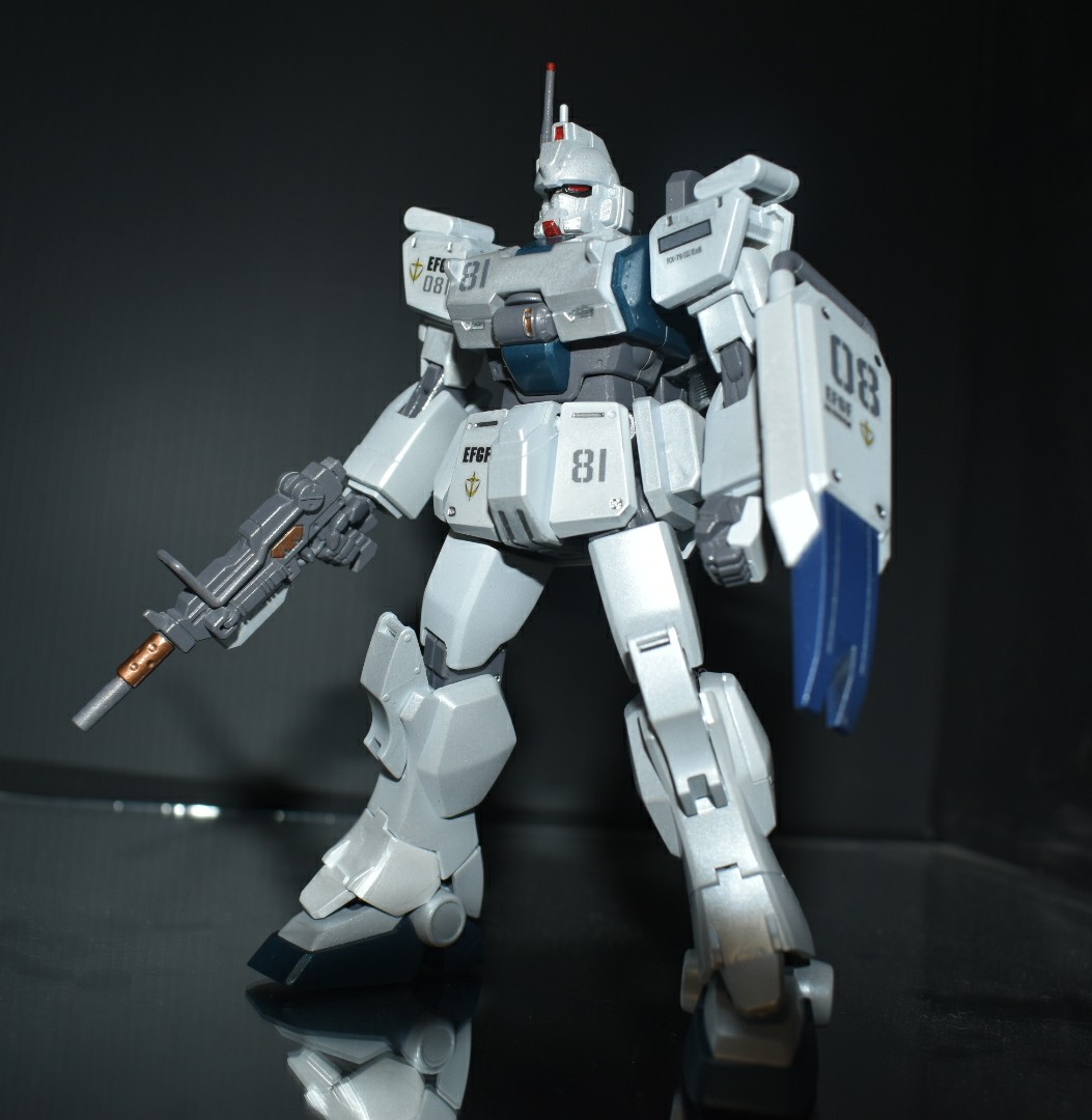 よっちー Rx 79 G Ez 8 Gundam Ez 8 りんくるガンダムbarで頂いたez 8完成しました 今回は白い部分を審査員長がお好きなパールシルバーでパール塗装し 他の部分もメタリックに塗装しました バーニアや一部を4artistmarkerで部分塗装して金属感を出しました