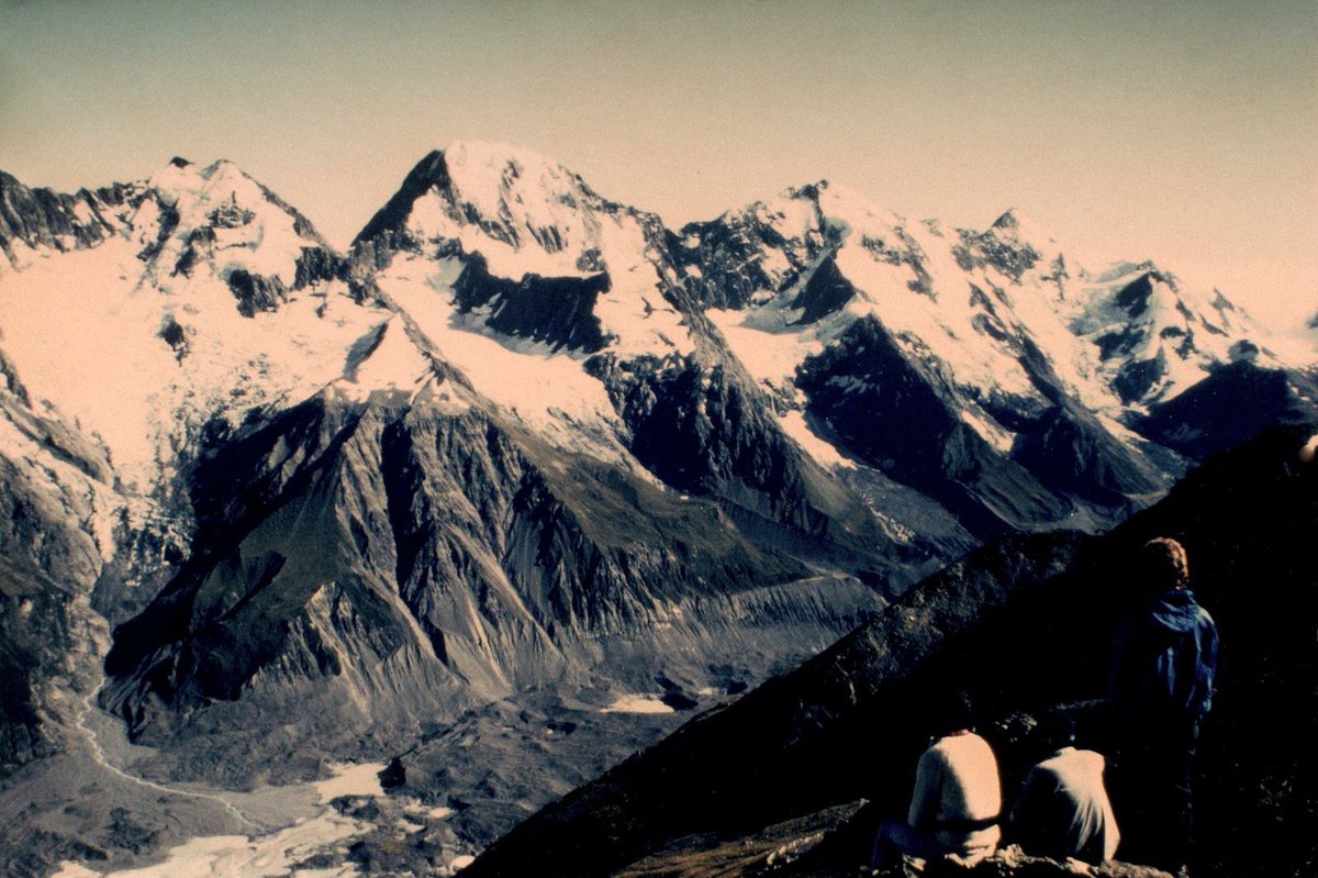 These were formative years for me. My best mate Blair had the most insanely funny & talented father, Warren Jacobs. His photography played a huge part of my work. #BitsOfNewZealand Climbing Mt Rolleston in Arthurs Pass & Ailsa Pass on the Liebig Range looking back on Aoraki