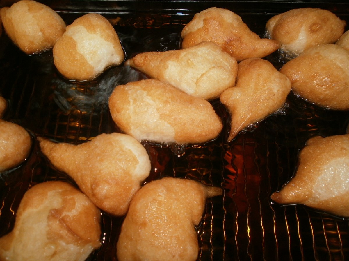 doughnu03107821's tweet image. 🎉🎉🎉ドーナツ満腹ぷくぷく😋プレゼント企画😋No.28🎉🎉🎉

🎁🎁🎁ドーナツ１００個＋もちキナコ３０個 🎁🎁🎁
➡１名様🎉🎊🤩🎊🎉

🚚遠方➡cool宅急便とか🚚

🍩応募方法：フォロー💥+ RT💥＋イイネ💥💫🎶

🍩〆切：準備ができたら～💫🎶

🍩当選発表：当垢にて💫🎶

🍩抽選：そりゃ厳選します💫🎶