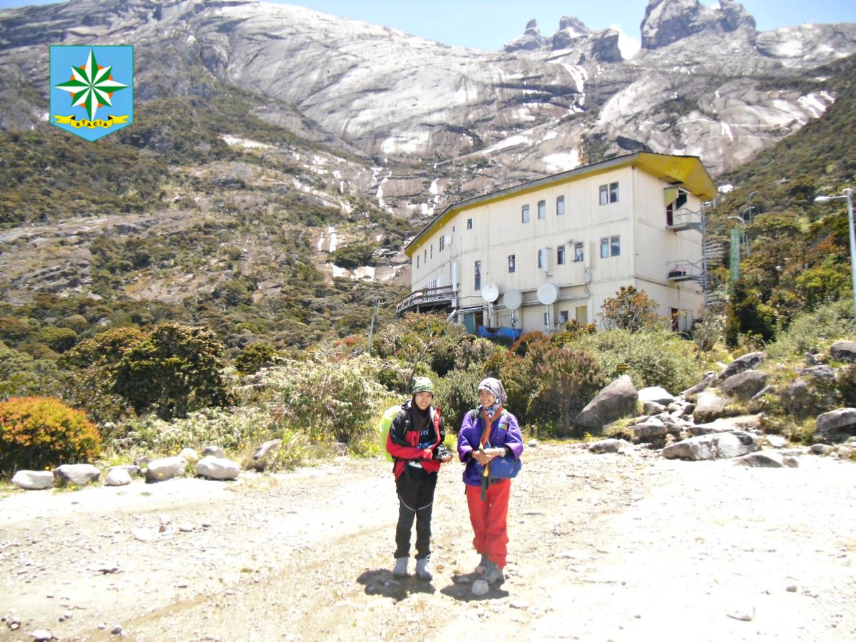 MapalaStacia91's tweet photo. Ekspedisi Putri Mapala Stacia 2013
Gunung Kinabalu, Sabah, Malaysia. https://t.co/5KuU9dgYlH