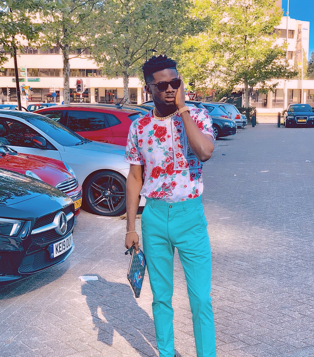 KuamiEugene's tweet photo. Happy Easter 🐇 
Life Is All That Matters 🙏🏾
#SonOfAfrica🤴🏾 #StayHome #ThrowBack https://t.co/sbnjLPhz2Z