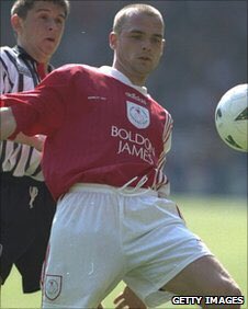 GMcGarrySport's tweet photo. First call of the day to @crewealexfc fans was to #GrahamBailey who’s watched his team for over 60 years.
He told me it’s the first time since the early 60’s he’s not watched football at Easter.
#DannyMurphy is his favourite #CreweAlex player.
Bert Llewelyn was his 1st hero. https://t.co/WoO3cx6cdx