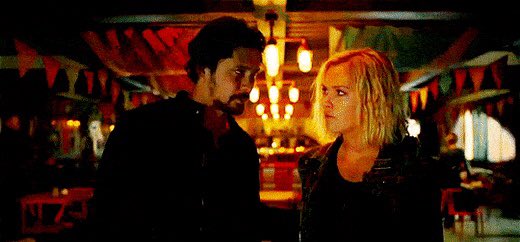I’d like to call this thread: All the times Bellamy and Clarke were everything but platonic buddies and co-leaders.  #The100
