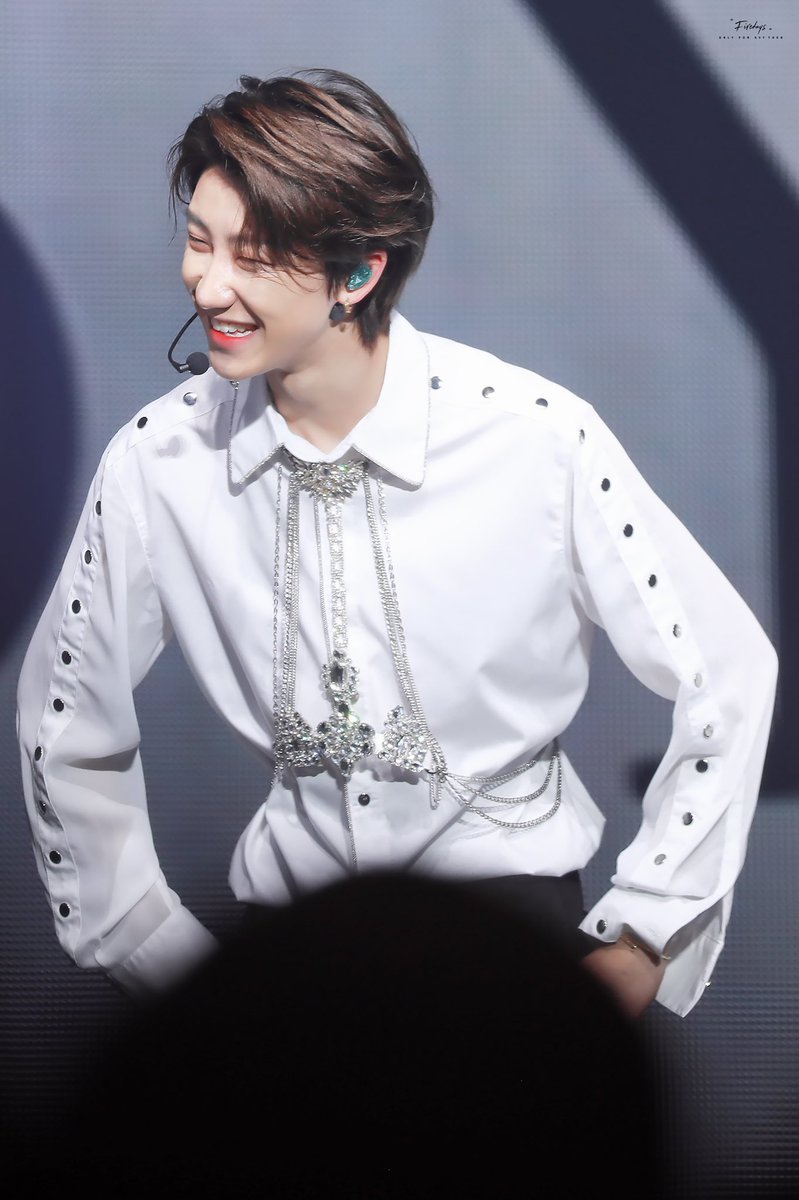A thread of Minghao        as      ᵐⁱⁿᵍʰᵃᵒ