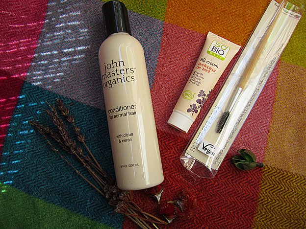 Admira cosmetics solocosmeticanatural.wordpress.com/2020/04/12/adm…