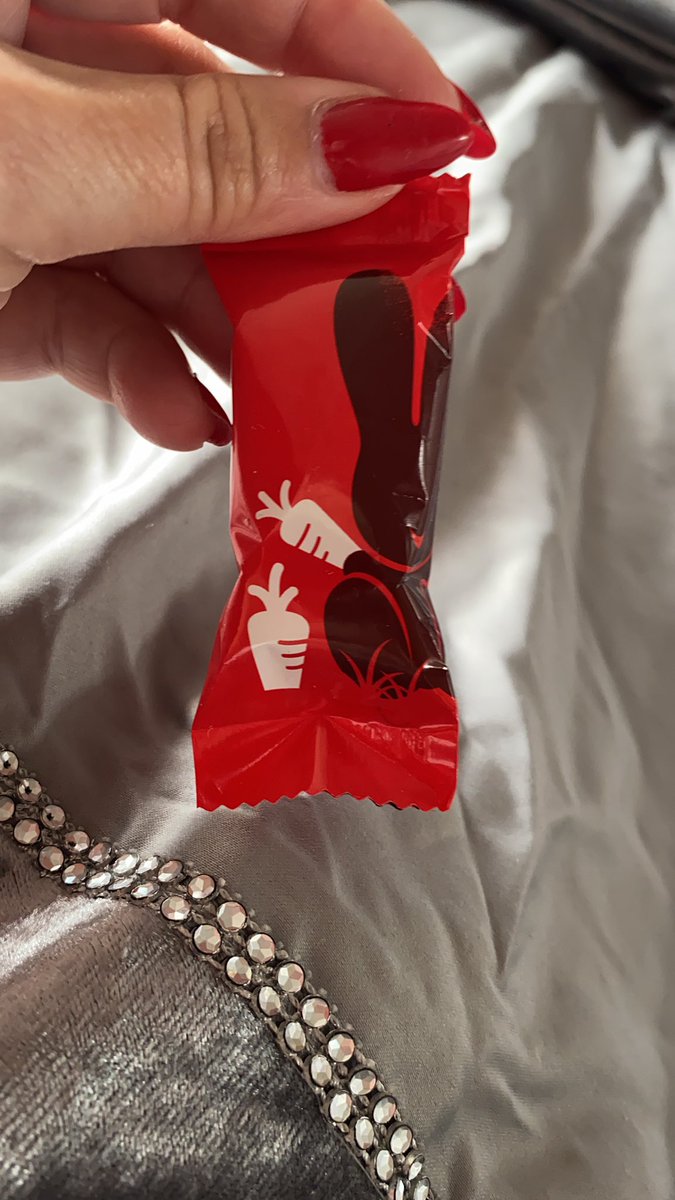 Lizziegillum's tweet photo. Happy Easter #minibunny #EasterSunday #chocolatebunny  #chocolateforbreakfast #Easter2020 https://t.co/QahBOCEgAr