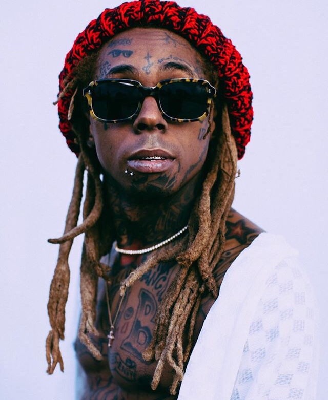 Avant de devenir Lil Wayne, Weezy se faisait appeler Shrimp Daddy, en hommage à Pimp Daddy, autre rappeur du label Cash Money. Papa Crevette, donc. Une anecdote totalement inutile mais je dois dire qu’écrire « Papa Crevette » est assez jouissif.