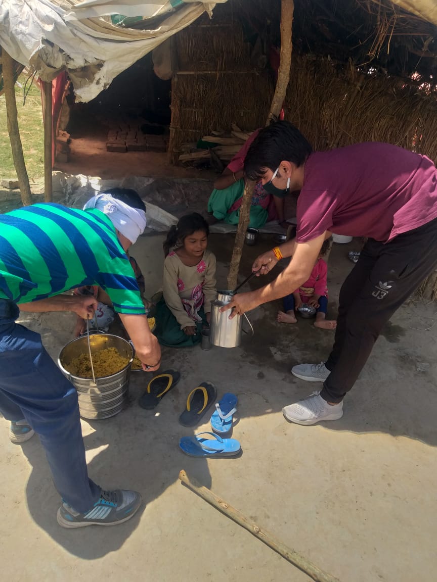 AdPankajrana's tweet photo. #Hapur_UP
#Humanrightssafetyorganisation
#FightAgainstCoronavirus https://t.co/iT2WRlv33K