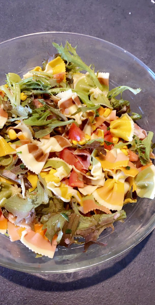 Cindybis67's tweet photo. Le confinement aura eu du bon, je cuisine encore plus 🥰 #RestezChezVous #CONFINEMENTJOUR27 #coronavirus #saveursdelété https://t.co/N3hmfF4sHt