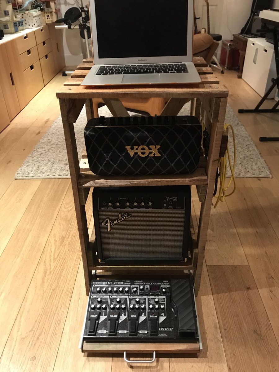 ConorMcNicholas's tweet image. Converted an old pallet into a guitar Rack Stack, complete with slide out pedal board.🤘🔨💪 #lockdownprojects