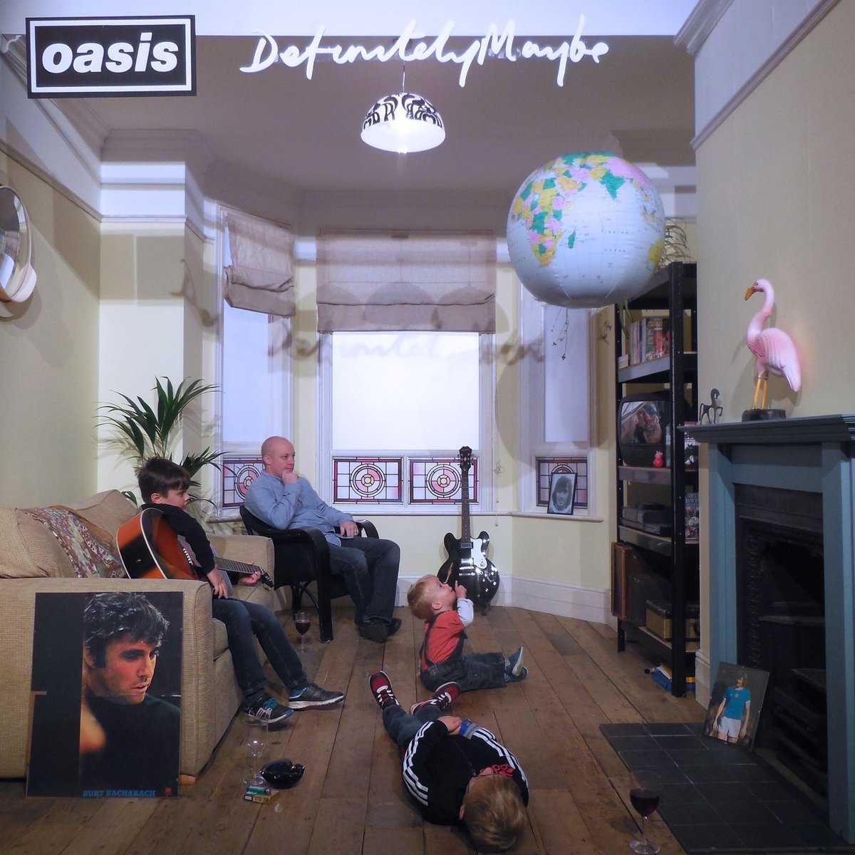 theharveyboys's tweet photo. @oasis me and my boys 👍#oasisexhibition https://t.co/Rkl4WVKzf1