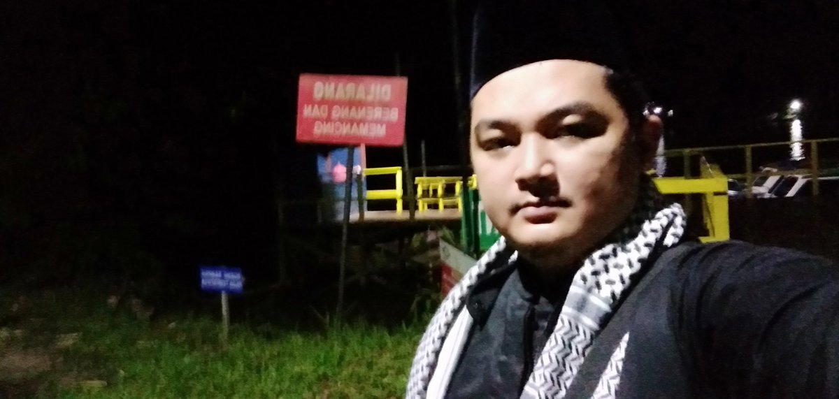 bang_idoe's tweet photo. kritik itu penting. kritik itu peduli. kok ditangkap. difitnah. inget mati inget ajal.
jgn zalim inget akhirat. 

#SaveAliBaharsyah
#KhilafahAjaranIslam
#BebaskanAliBaharsyah
#KhilafahAjaranAswaja
#StopKriminalisasiIslam https://t.co/9qwGymS8GV