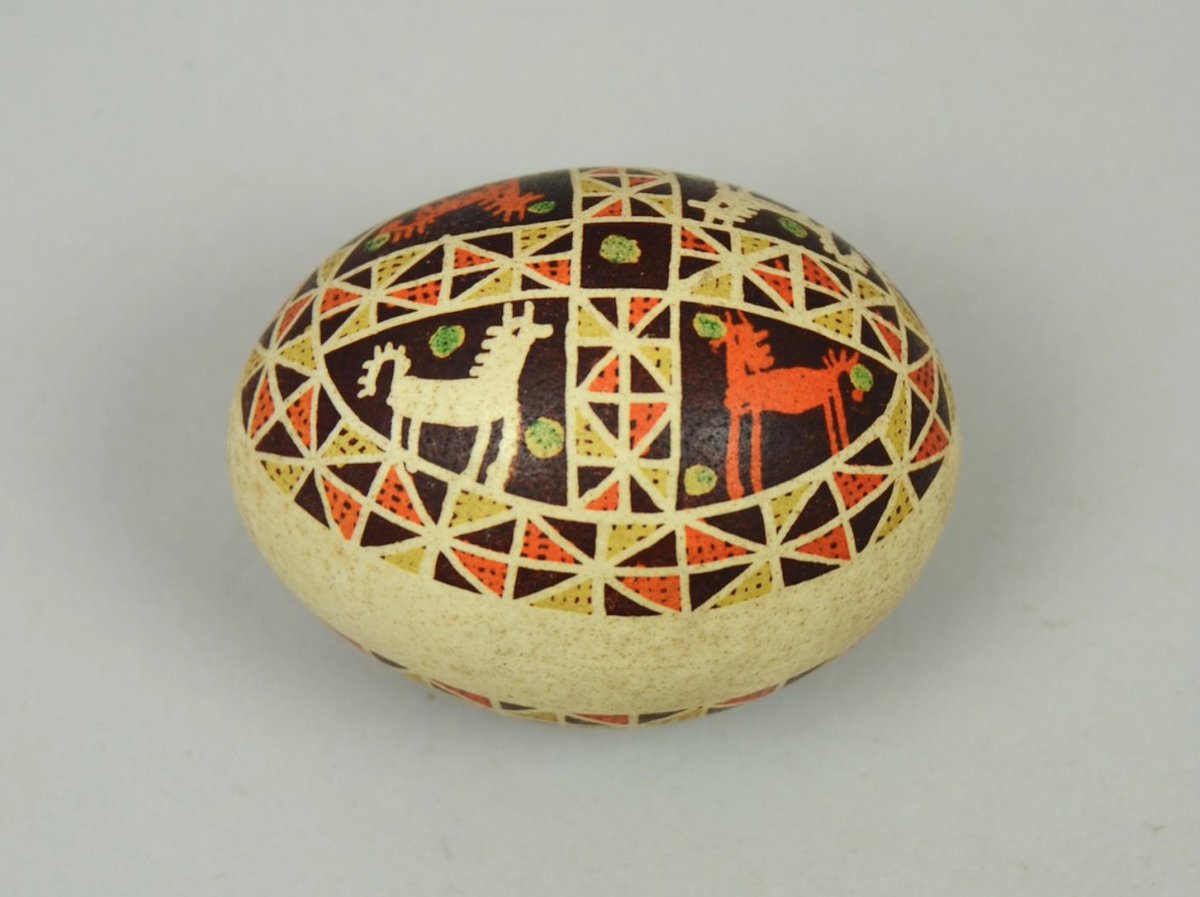 MultakaO's tweet photo. Wishing you all a #HappyEaster 🥚🐣🐥
The individual decorated eggs from Poland are part of the #Pitt_Rivers collection.
Let's get creative and make some at home. Get inspired by these wonderfully painted eggs made at @OPAoxf 🖌️🎨
https://t.co/grwoQkbg80
#VirtualMultaka https://t.co/9Y0S8v0EeN