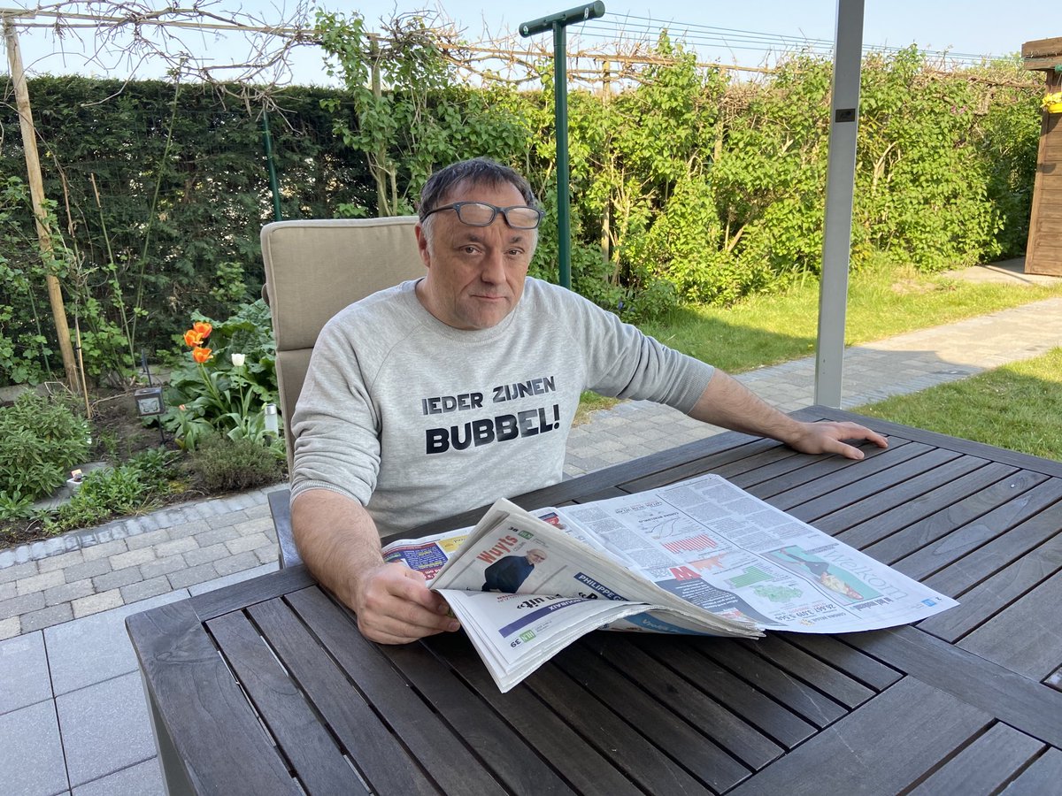 Ontbijt, de krant, en daarna naar het ziekenhuis: Pasen in tijden van corona!
Fijn paasfeest (thuis, ik uw kot)!