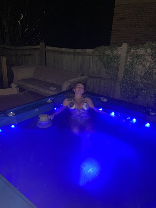 Happy Easter guys and girls xx https://t.co/L9TSXt7b5N<a href="/tag/pornlife"class="tags"><span>#pornlife</span></a><a href="/tag/hastings"class="tags"><span>#hastings</span></a><a href="/tag/contentcreator"class="tags"><span>#contentcreator</span></a>