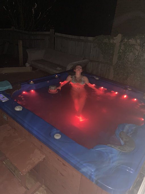 Happy Easter guys and girls xx https://t.co/L9TSXt7b5N<a href="/tag/pornlife"class="tags"><span>#pornlife</span></a><a href="/tag/hastings"class="tags"><span>#hastings</span></a><a href="/tag/contentcreator"class="tags"><span>#contentcreator</span></a>