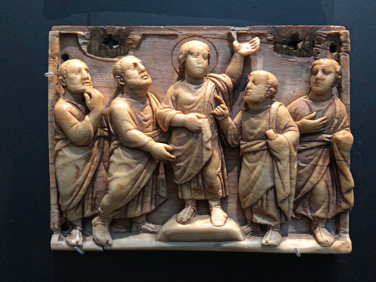 4/4) The final scene shows Christ resurrected among his apostles. The four ivory panels formed a casket that probably held consecrated bread for use in early-Christian mass. British Museum  #Easter    #EasterSunday  #Roman  #Christianity